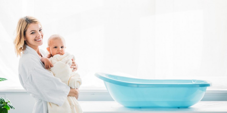 Купание новорожденного